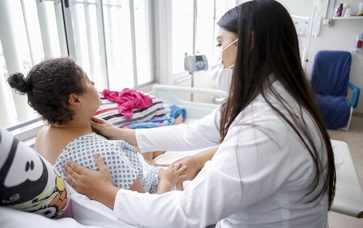 IgesDF abre vagas para médicos, técnicos de enfermagem e psicólogos