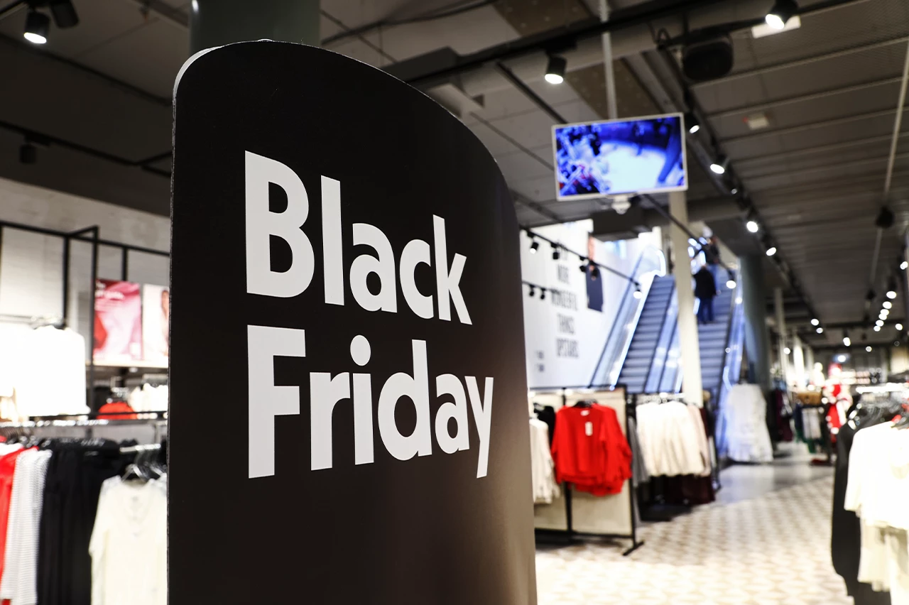 Brasiliense lidera a intenção de compras na Black Friday 2025