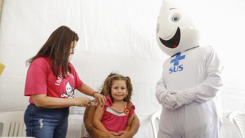 Campanha de vacinação ajuda crianças e jovens a se proteger