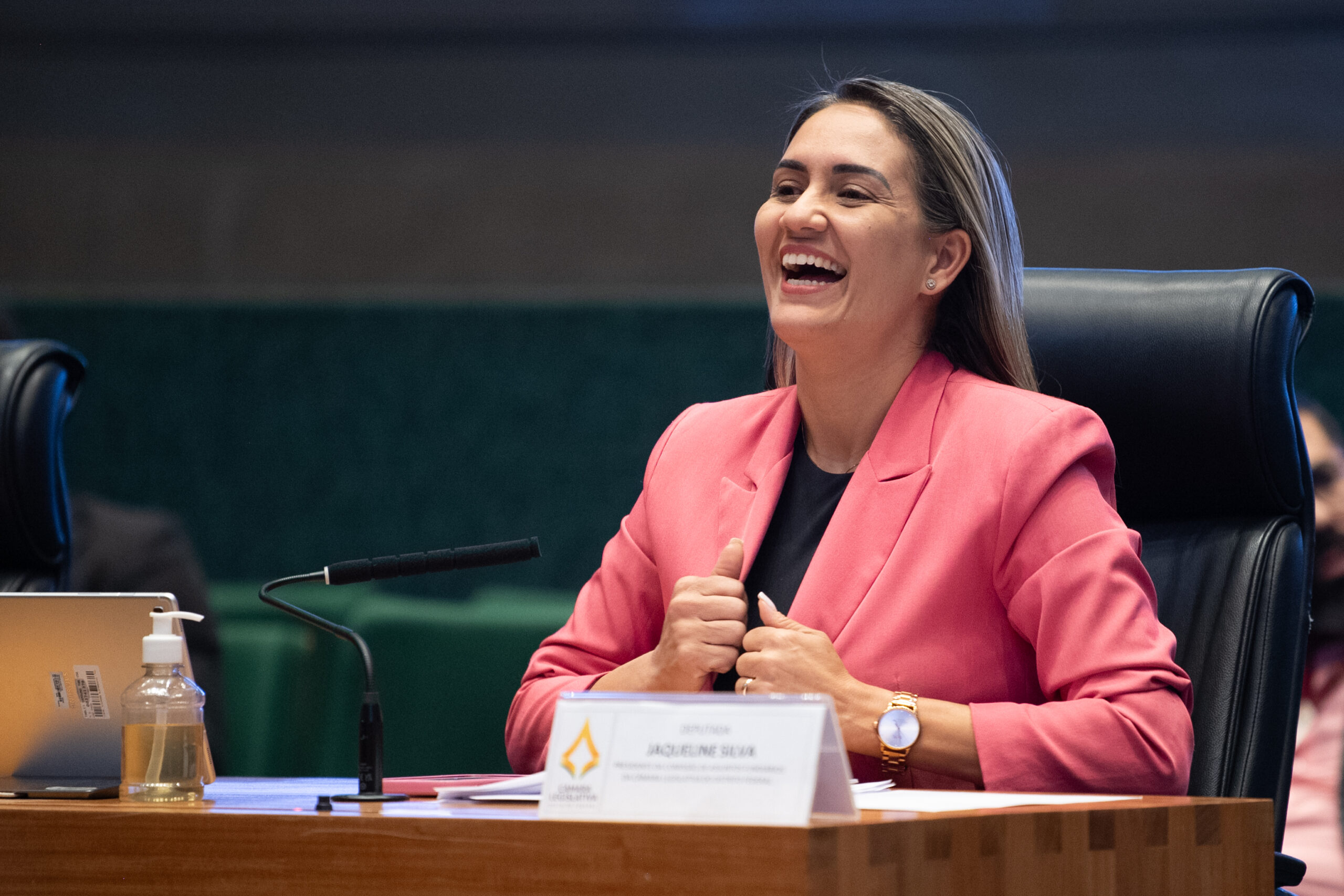 CLDF aprova projeto para criar centros de robótica nas escolas