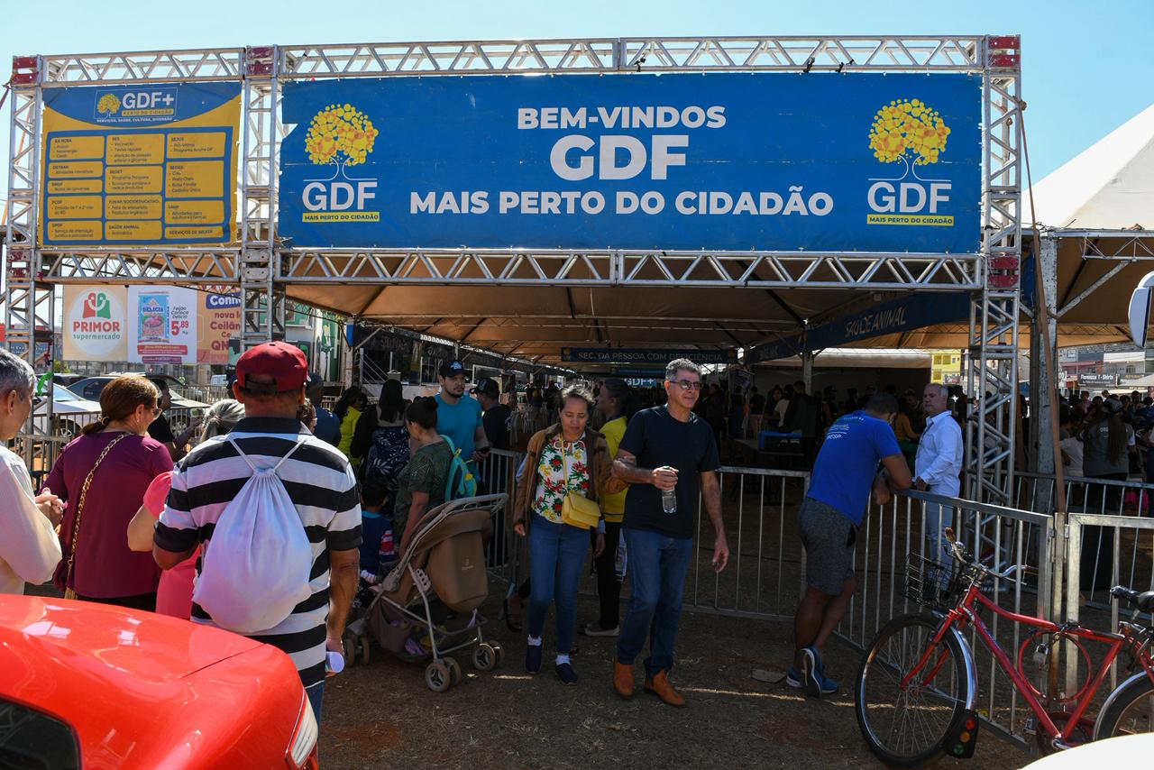 GDF Mais Perto do Cidadão volta a Água Quente