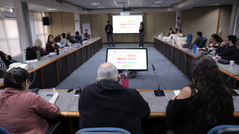 Sebrae/DF capacita colaboradores em contratos e licitações