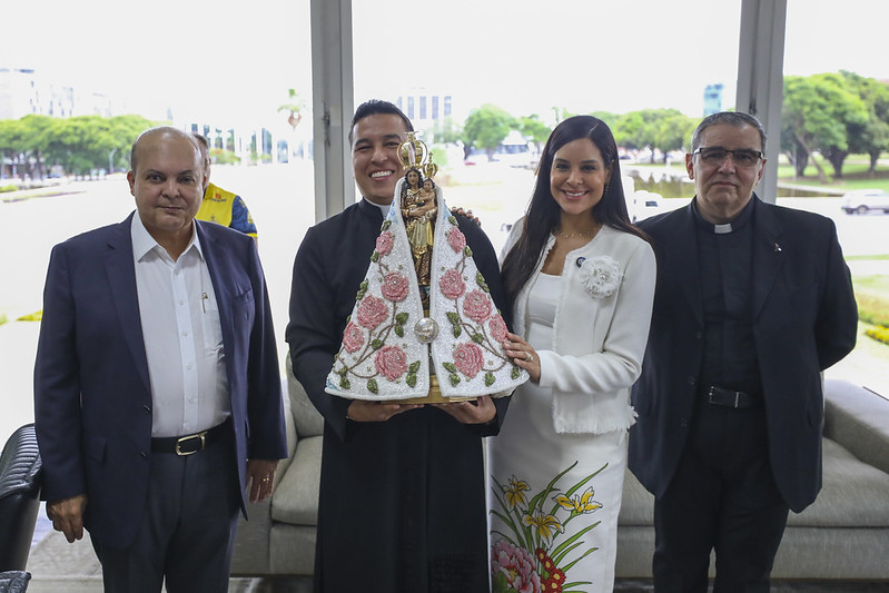 Imagem de Nossa Senhora de Nazaré inicia peregrinação no DF