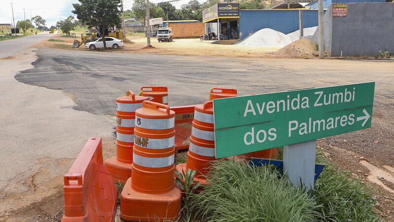 Avenida Zumbi dos Palmares em São Sebastião ganha novo asfalto