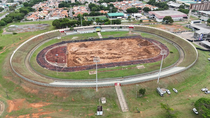 O novo estádio contará com sistema de drenagem e irrigação totalmente modernizado | Foto: Vinicius Saiki 