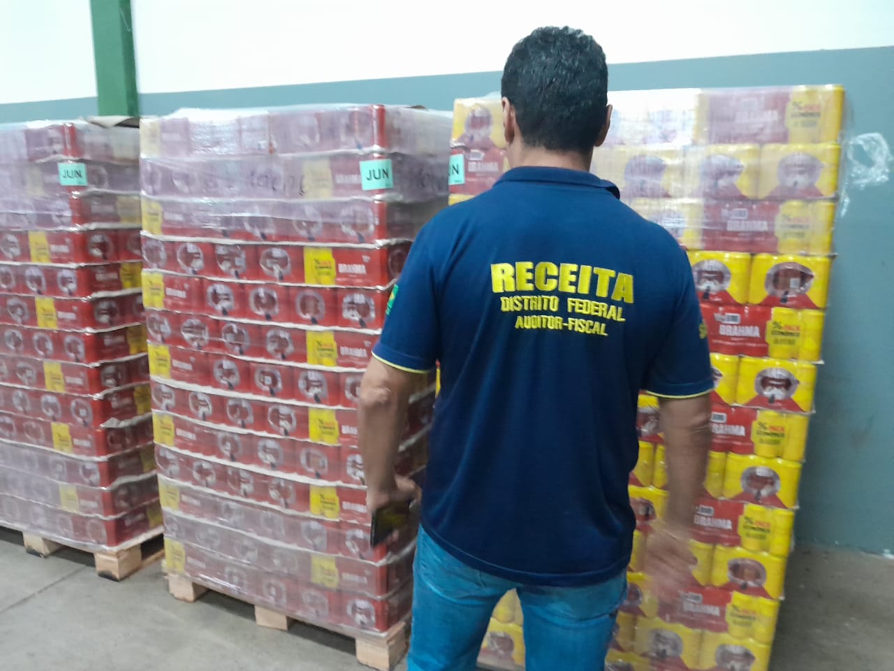 Quase R$ 2,3 Milhões em mercadorias irregulares apreendidas