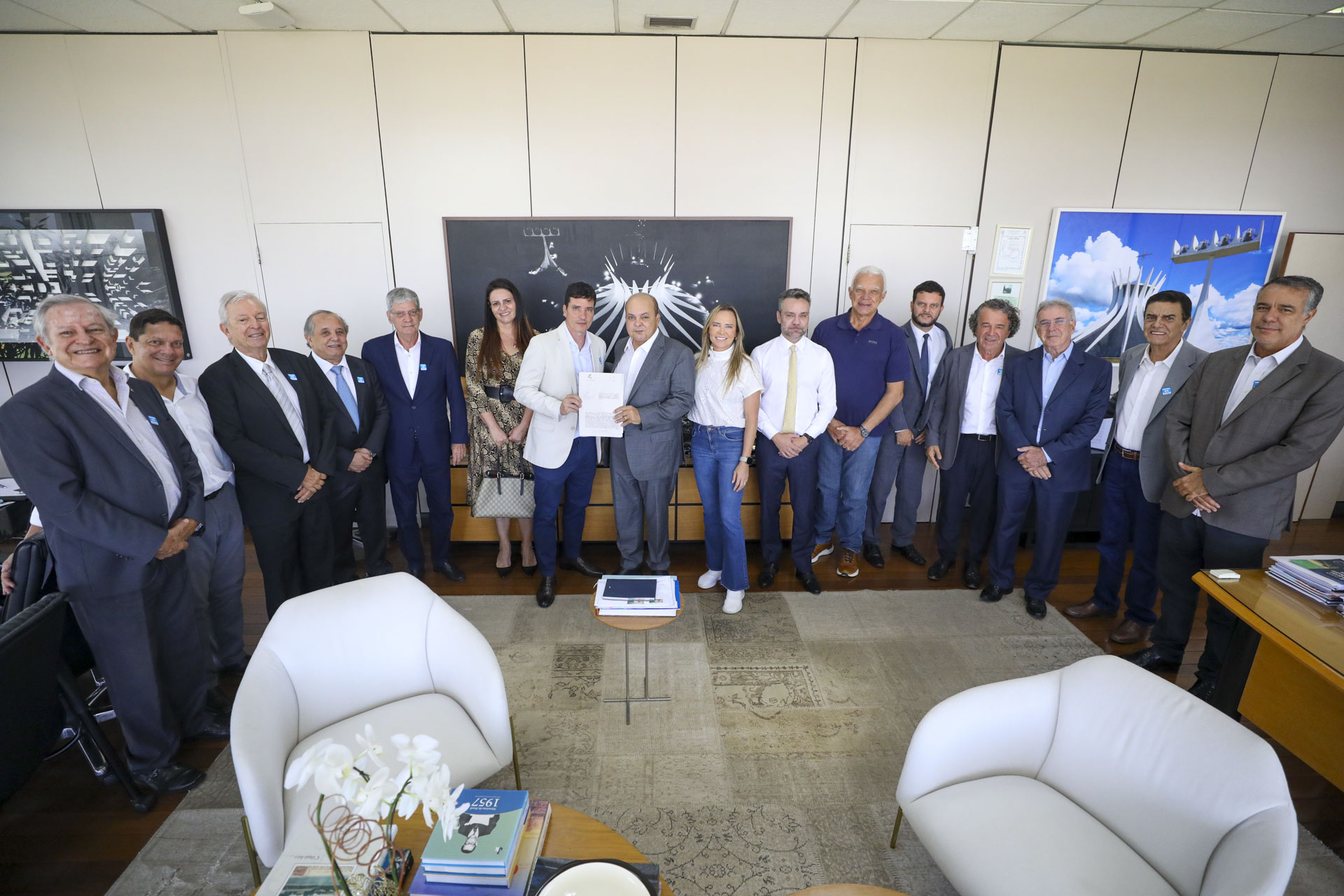 GDF entrega escritura de centro de treinamento no SIA