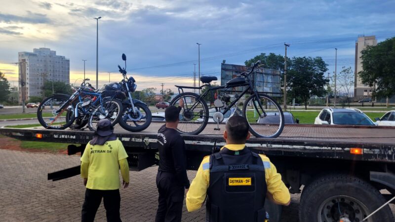 Detran-DF registra 54 infrações e ação contra ciclomotores