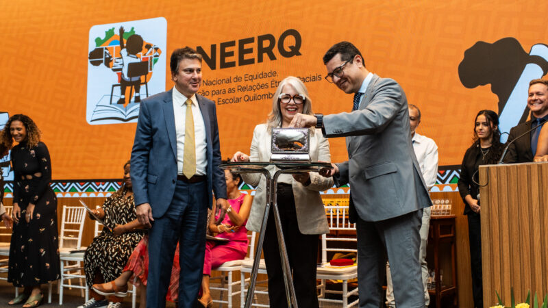 Combate ao racismo nas escolas garante selo nacional