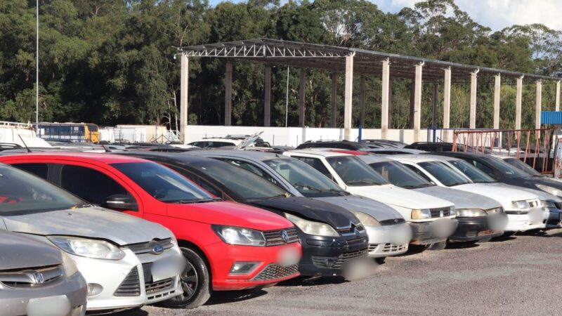 Oportunidade única de comprar carros e motos no leilão do Detran-DF