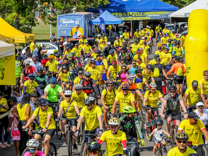 Passeio ciclístico agita o aniversário do Cruzeiro com pedal