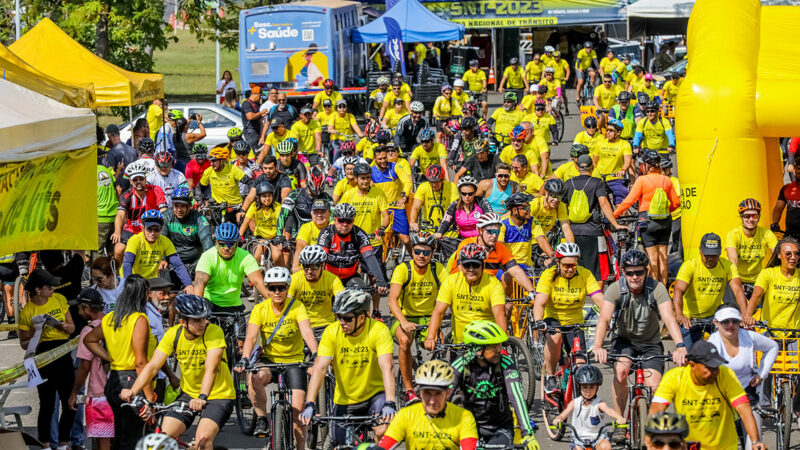 Passeio ciclístico agita o aniversário do Cruzeiro com pedal