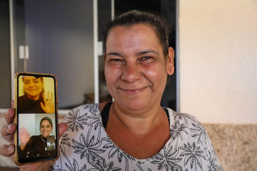 Família vence a saudade com tecnologia e muito aprendizado