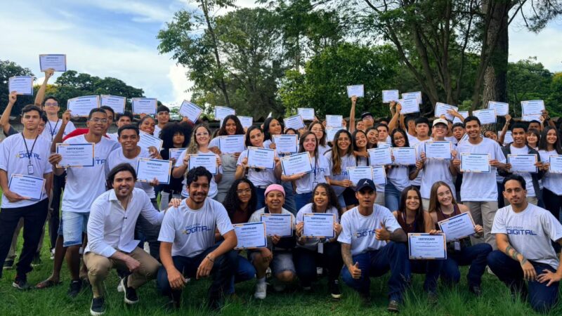 Pró-Jovem Digital forma mais de 600 estudantes no DF