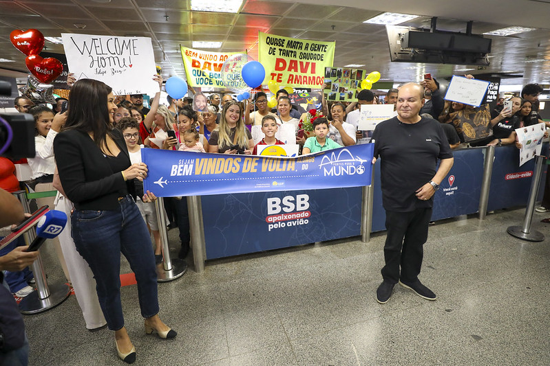 Alunos da rede pública voltam transformados do Reino Unido