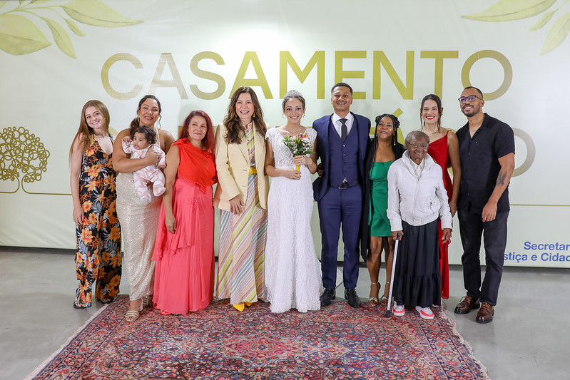 100 casais celebram o casamento no Museu da República