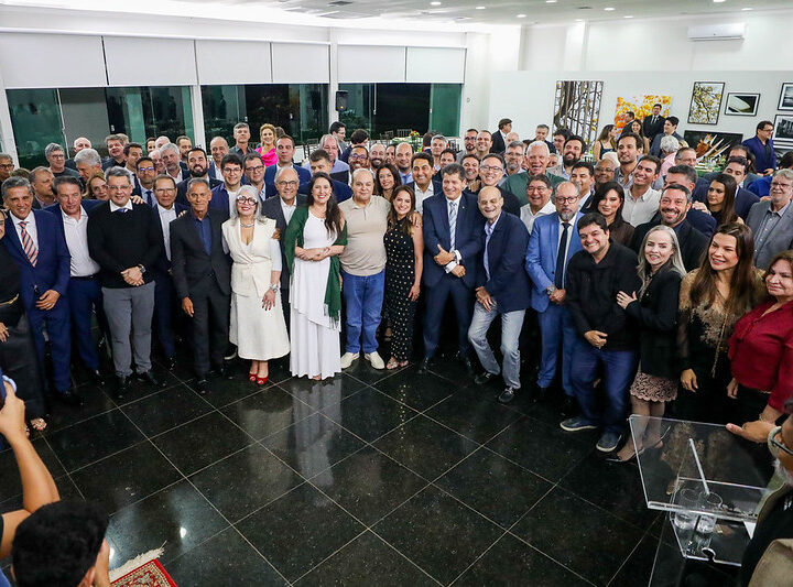 Ibaneis reúne secretários e gestores em jantar de confraternização