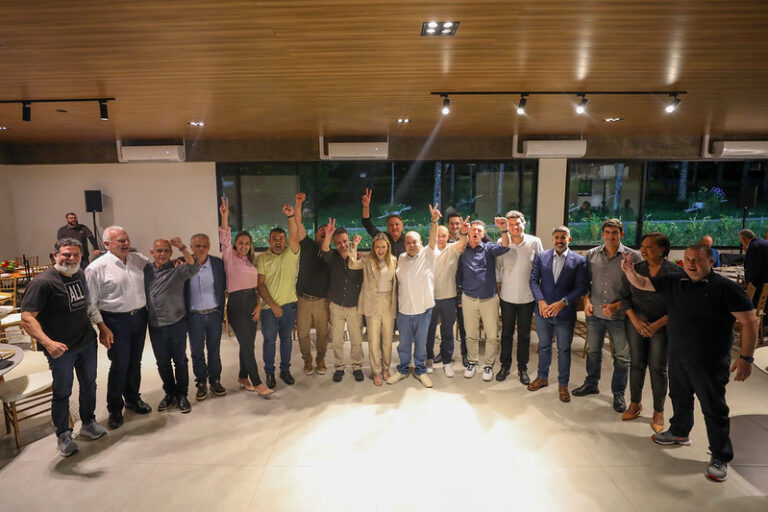 Ibaneis Rocha recebeu deputados federais e distritais da base aliada do governo para um jantar de confraternização na Residência Oficial de Águas Claras (Roac) | Foto: Renato Alves/Agência Brasília