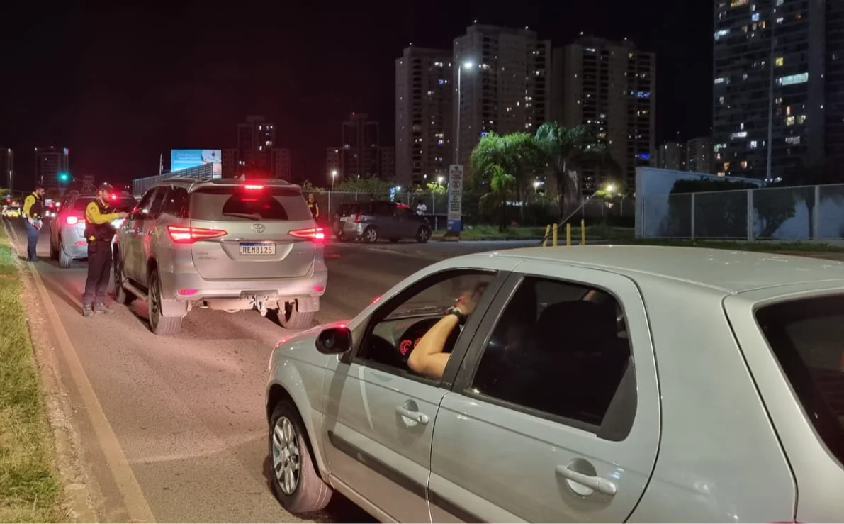 Operação Boas Festas registra 82 infrações de trânsito na véspera de Natal