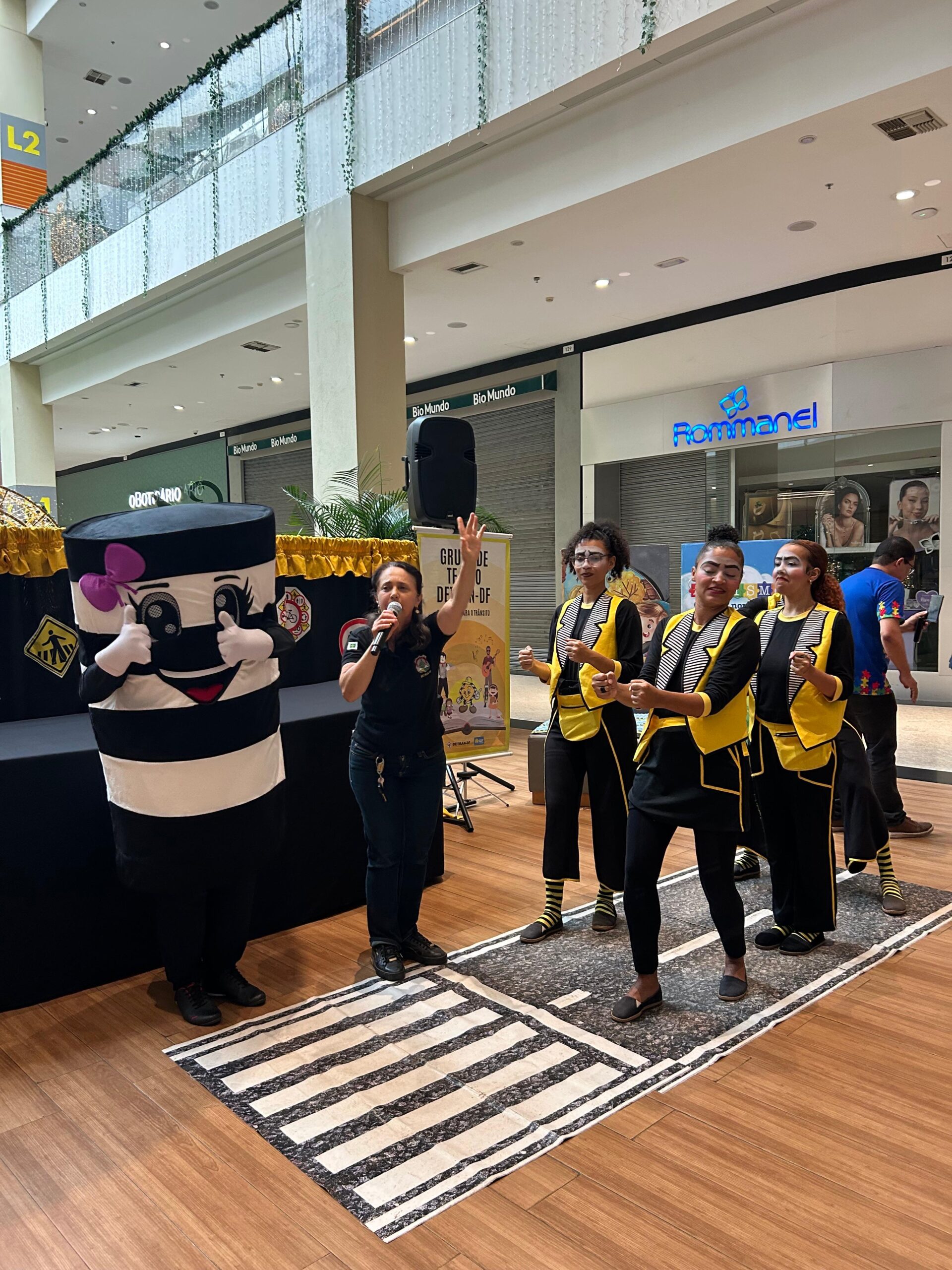 Mais de 3 mil pessoas participam de ação educativa