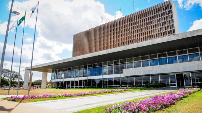 Abertas as inscrições para bolsas de estudo no UDF