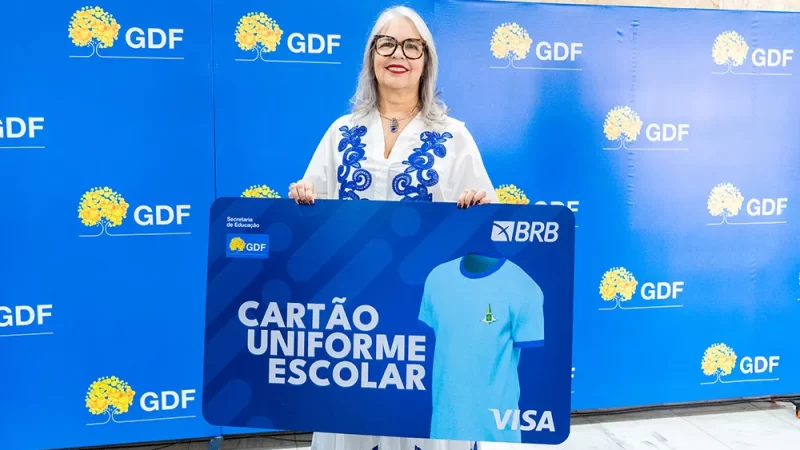 BRB inicia entrega do Cartão Uniforme Escolar