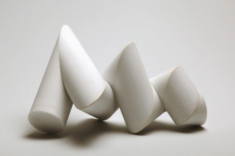 Exposição É pau, é pedra… está em cartaz no foyer do Teatro Nacional Claudio Santoro | Foto: Divulgação