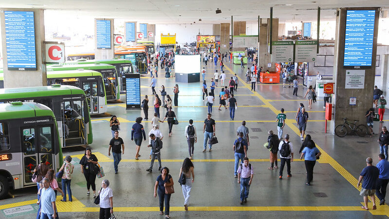 Confira os horários de ônibus e metrô para o Réveillon no DF