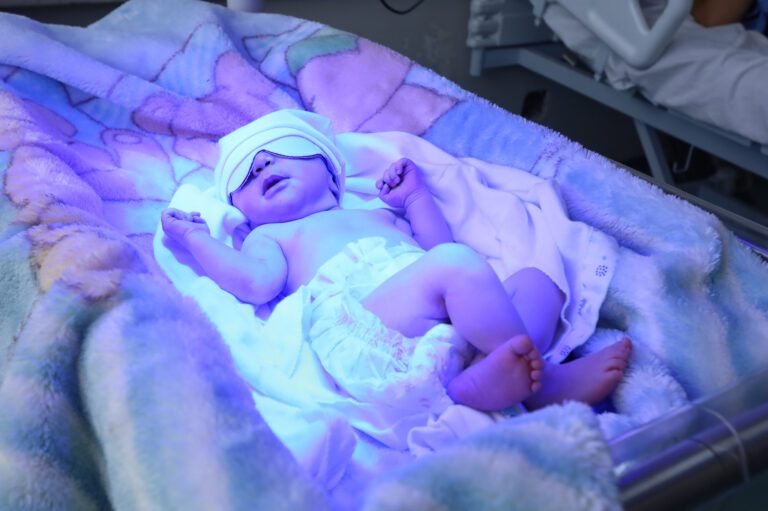 Oito novos aparelhos de fototerapia estão disponíveis para o tratamento de icterícia neonatal | Fotos: Sandro Araújo/Agência Saúde DF