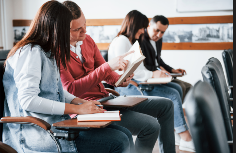 A Faculdade Anhanguera promove, a partir do dia 02 de fevereiro, uma série de cursos de férias 100% gratuitos em Brasília.