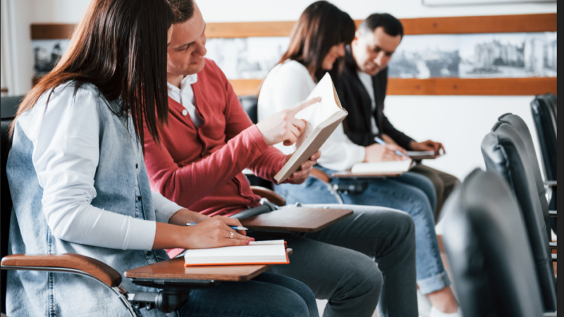 Faculdade em Brasília oferece 14 minicursos gratuitos