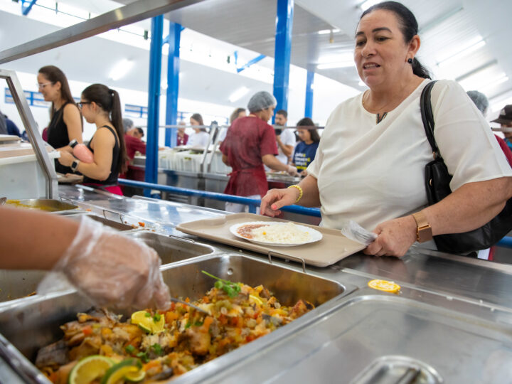 Restaurantes Comunitários servem uma refeição a cada dois segundos