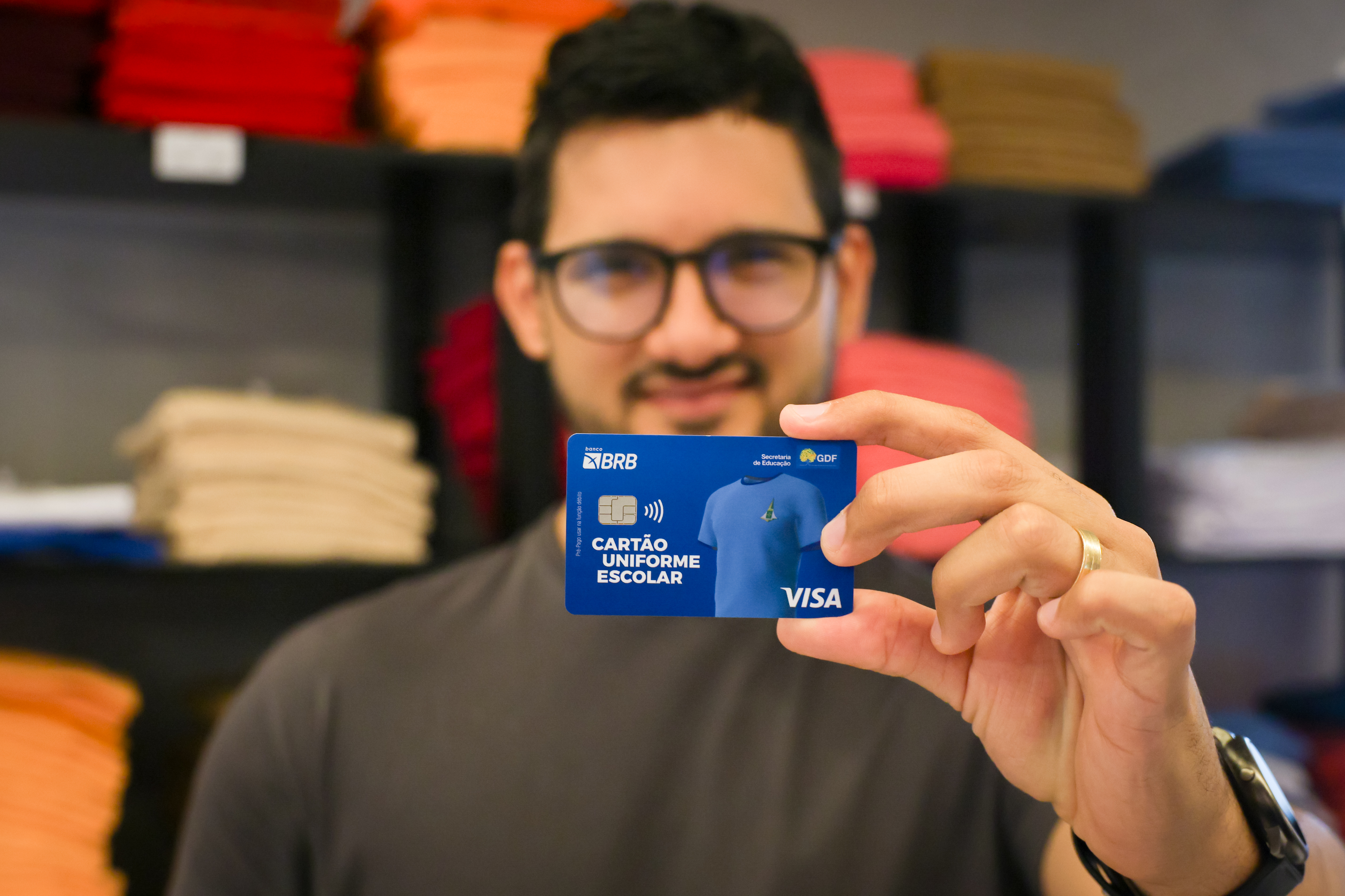 Veja como consultar nova data de retirada do cartão uniforme escolar