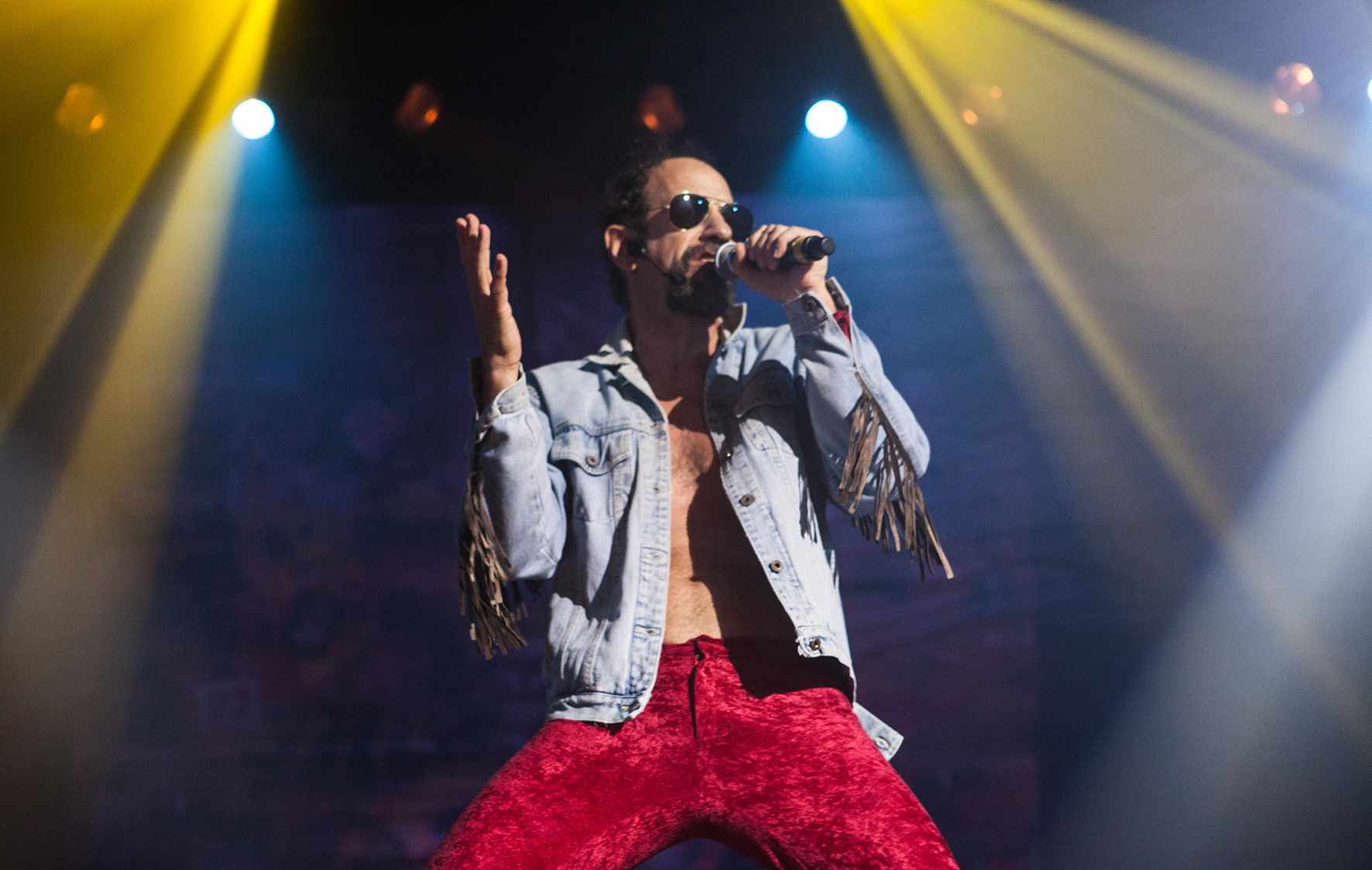 Musical sobre Raul Seixas chega a Brasília com sessões gratuitas e populares