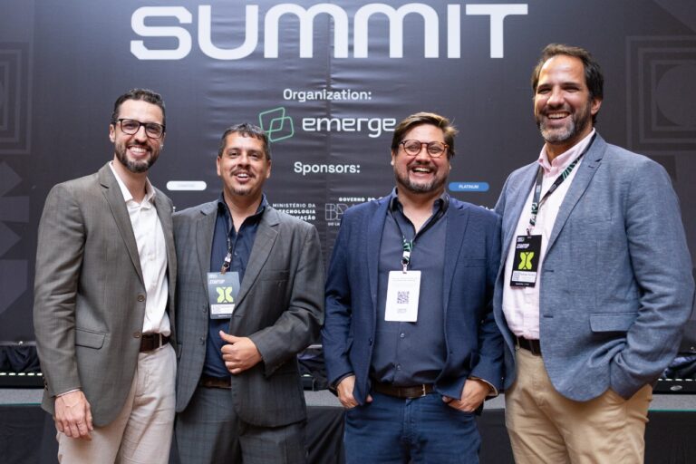 Através de uma união de competências e de uma plataforma proprietária de inteligência artificial (IA), a startup "desenha" peptídeos que resolvem problemas críticos da saúde animal com precisão cirúrgica | Foto: Divulgação/Peptidus