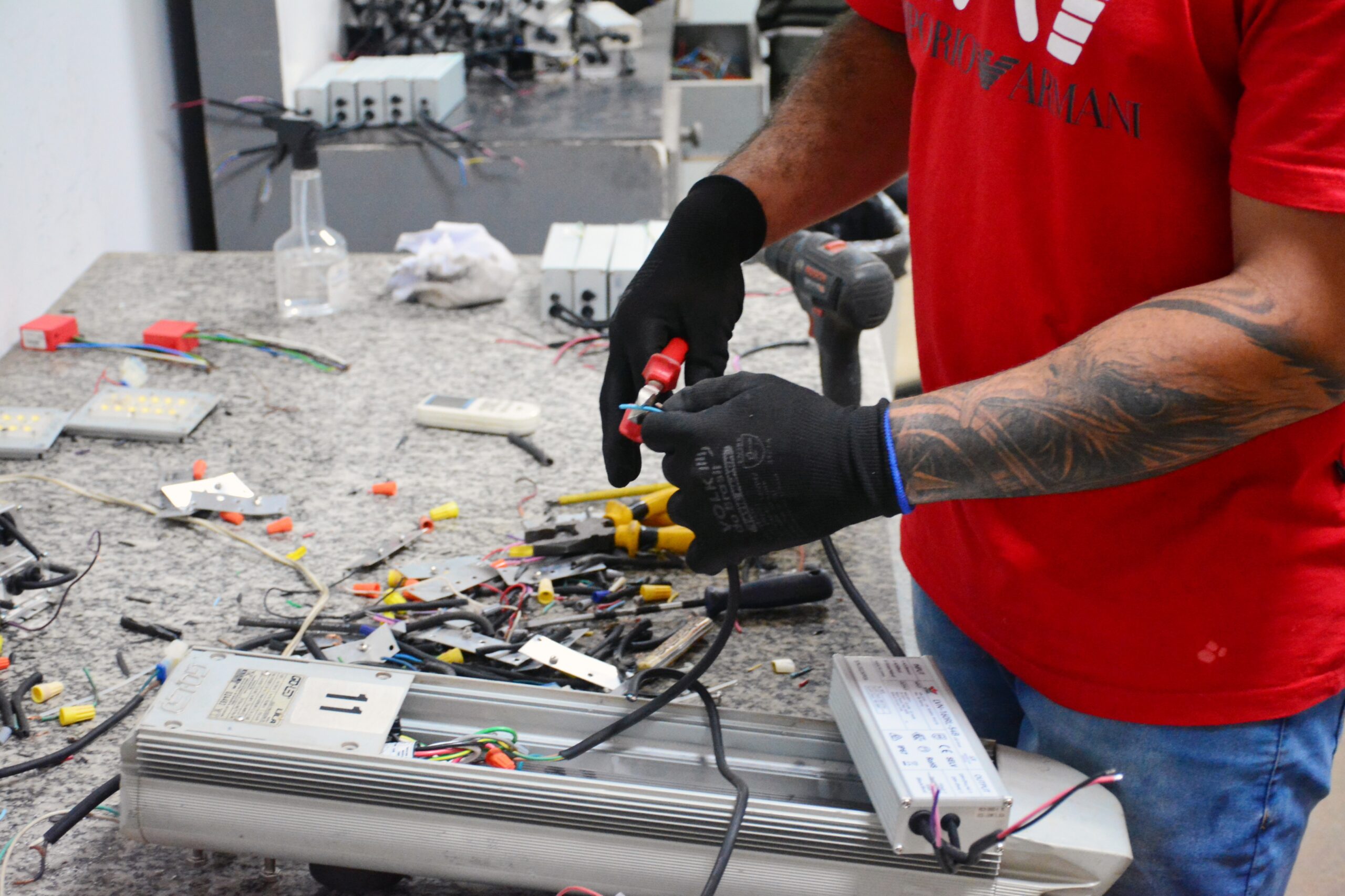 CEB recupera 15 mil luminárias e economiza R$ 4,5 milhões no DF