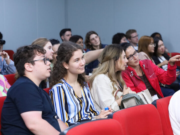 Estudantes de Harvard visitam o SUS no DF para estudar modelo de saúde