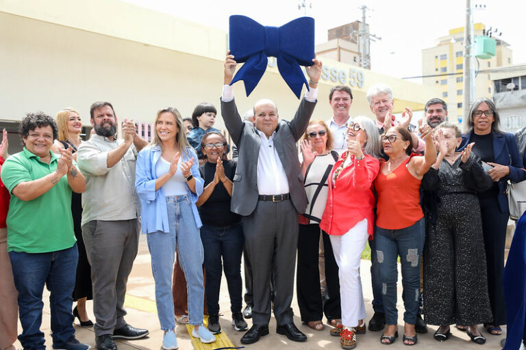 “Começamos a construção do zero e hoje estamos aqui entregando uma unidade moderna, arrojada, que comporta todos os estudantes da região”