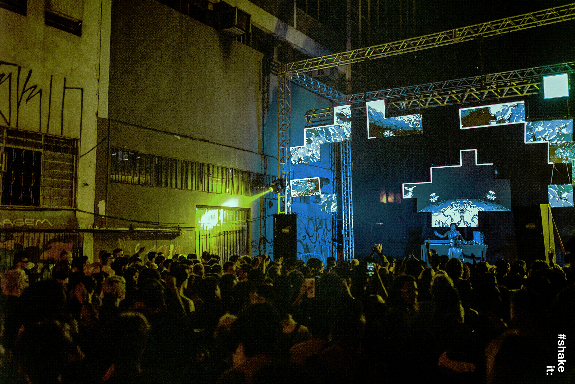 Música eletrônica e ocupação urbana gratuita na Galeria dos Estados