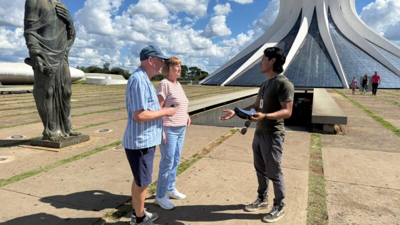 Brasília bate recorde de turistas estrangeiros e destaca papel dos guias