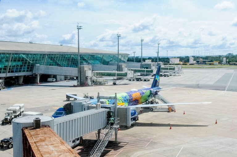 Casos em que o passageiro precisa cancelar ou adiar a viagem por motivos de saúde devem ser tratados como excepcionais pelas empresas áreas