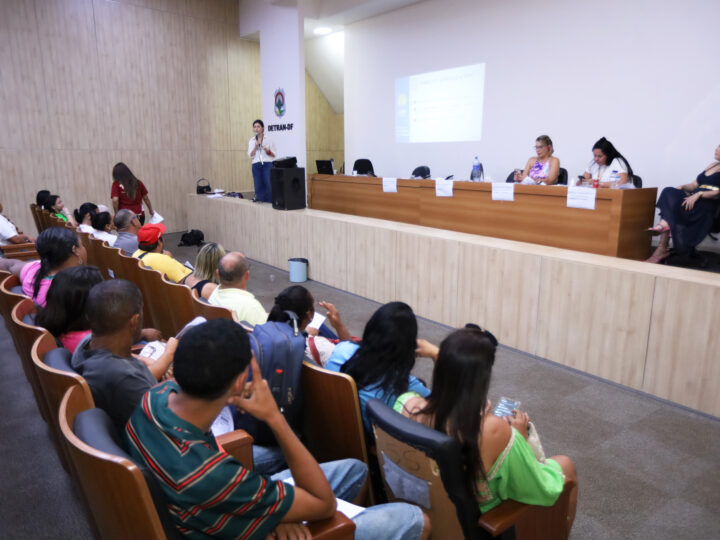 Vigilância Sanitária capacita ambulantes no DF