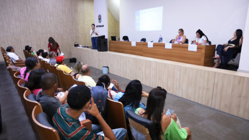 Vigilância Sanitária capacita ambulantes no DF