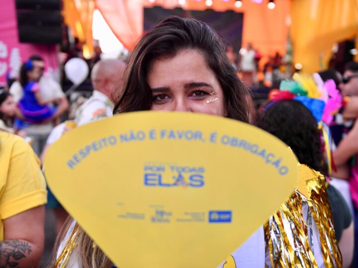 Campanha reforça segurança das mulheres na folia