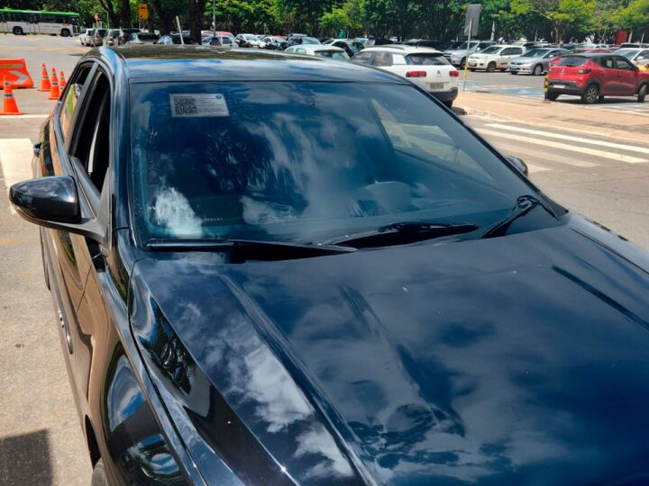 Prazo para carros instalarem QR Code termina nesta segunda (23)
