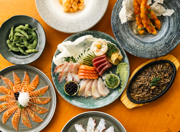 Sushi e streaming para curtir o feriado em casa