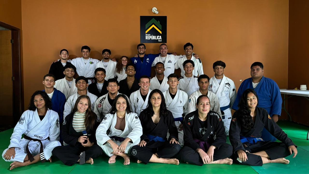 Projeto República BJJ: de um despejo ao topo do pódio mundial