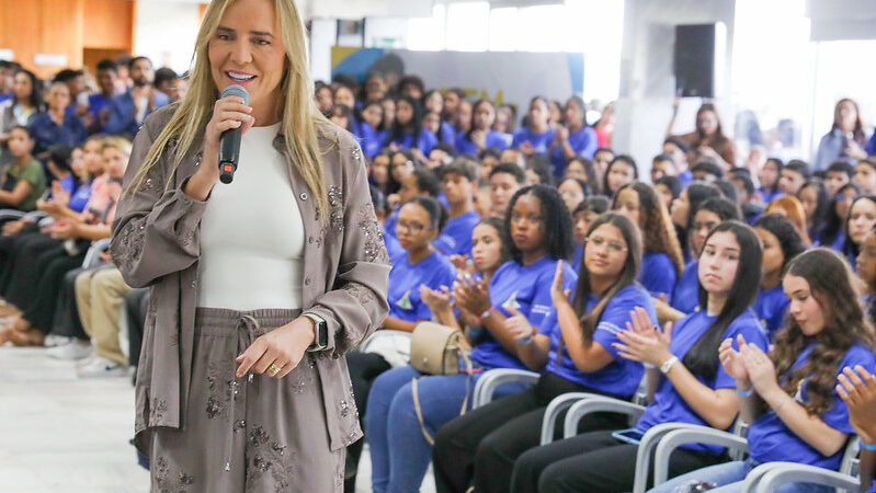 Palácio do Buriti celebra início de jornada para 700 jovens