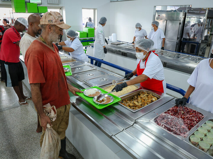 Restaurante Comunitário da Estrutural serve três refeições por dia