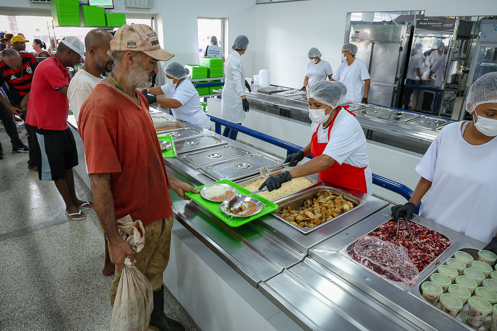 Restaurante Comunitário da Estrutural serve três refeições por dia